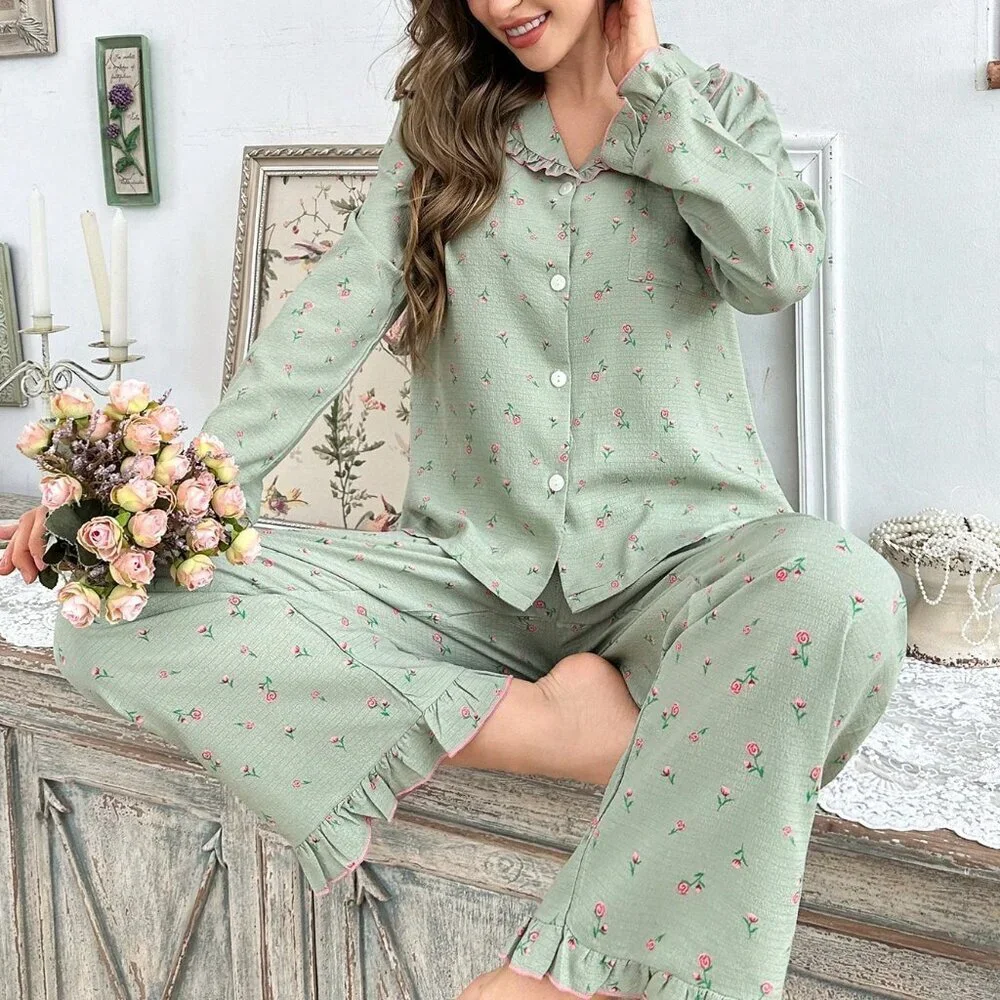 Green Romantic Women's Ditsy Floral Pajama Set
